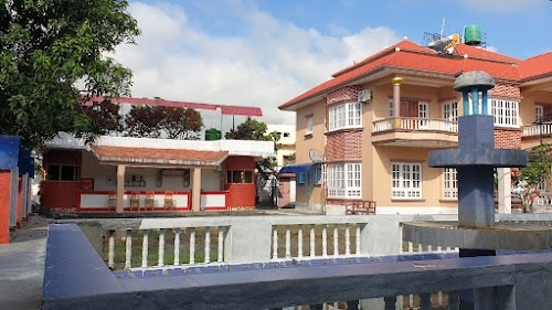 London House Resort