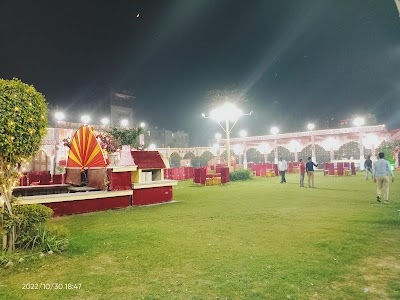 Royal green garden, party lawn