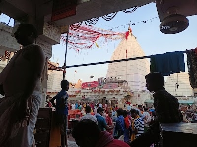Giri tola