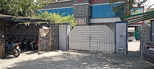 Shree Bajaj Suiting