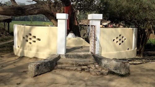 बरम बाबा का स्थान (भलुही)