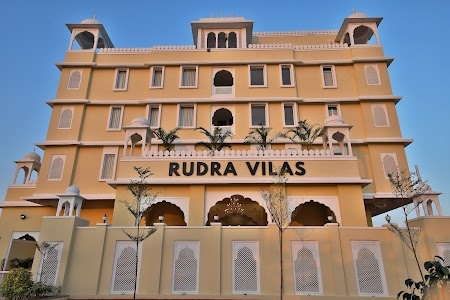 HOTEL RUDRA VILAS