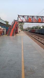 safdarjung railway station pf 1