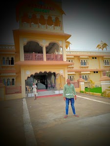 Ayush Pakodi Center