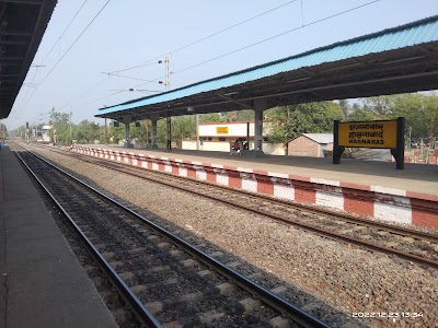 Hasnabad rail station toto stand