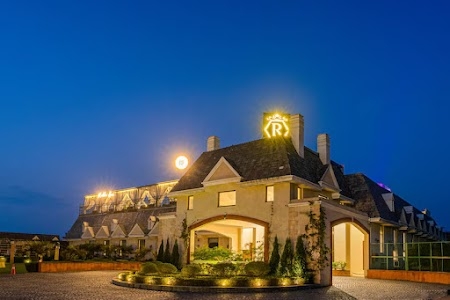 The Radiant | Luxury Hotel in Gorakhpur | Banquet | Night Club | Resort