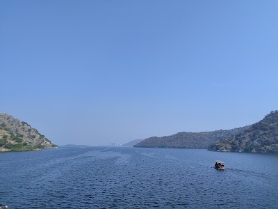 Jaisamand lake Elephant chabootra & Shiv Temple