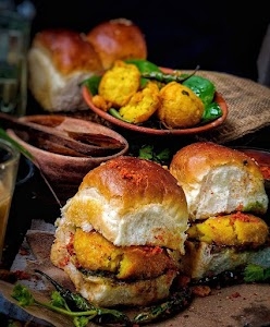 Diggewadi Vadapav center