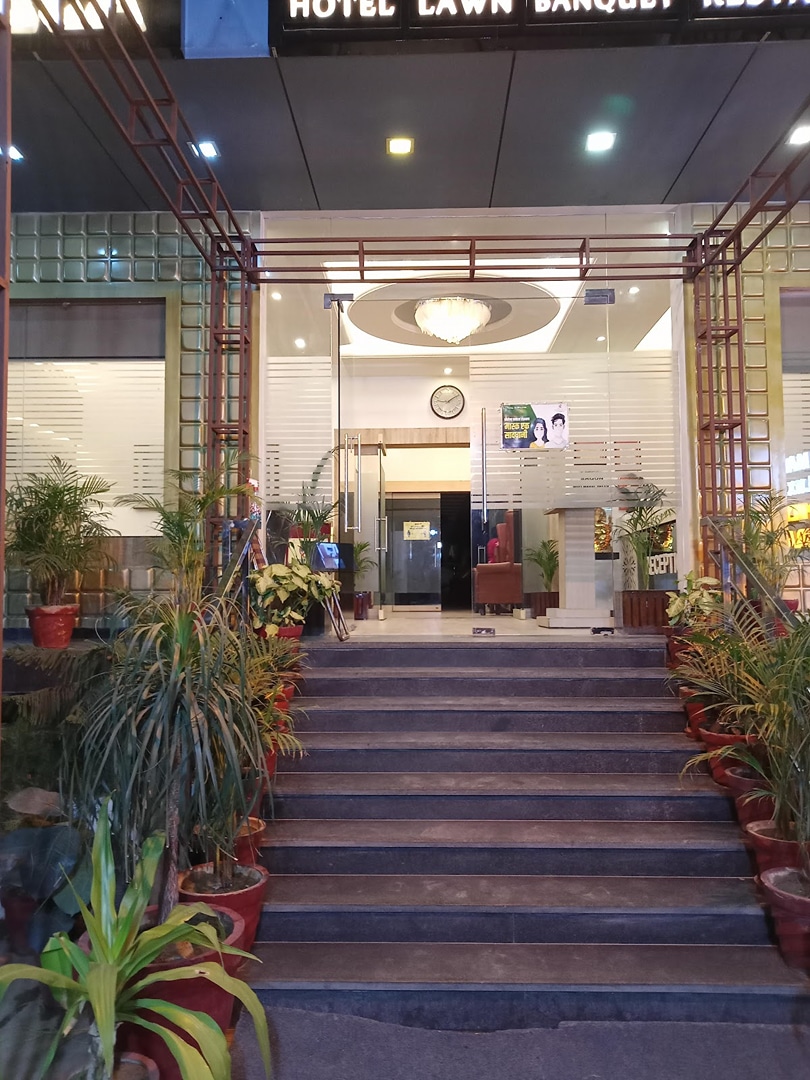 Hotel Basant Leela(Moti Mahal Delux- Legendary Culinary Restaurant) - Restaurant/Rooms In Hardoi/Banquet Halls In Hardoi/Lawns In Hardoi