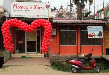 MOMOS N MORE