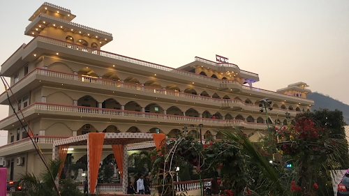 Chandra Mahal Garden