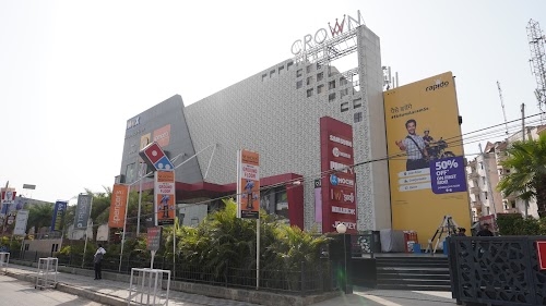 Crown Mall, Lucknow