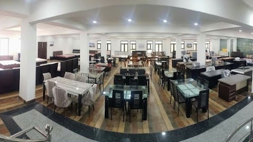 West End Furniture. Kashmir 's biggest and best furniture showroom.