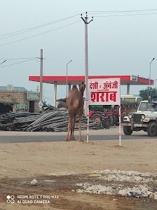 किसान ट्रेक्टर गेरेज
