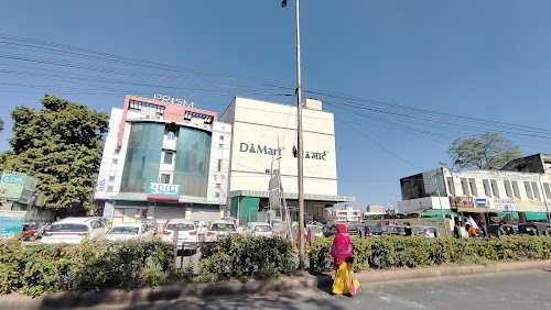 DMart, lalkothi