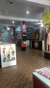 ROYAL FASHION SHOWROOM