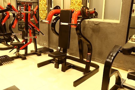 ROYAL FITNESS UNISEX GYM