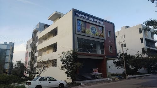 MOKSHA UNISEX AND SPA