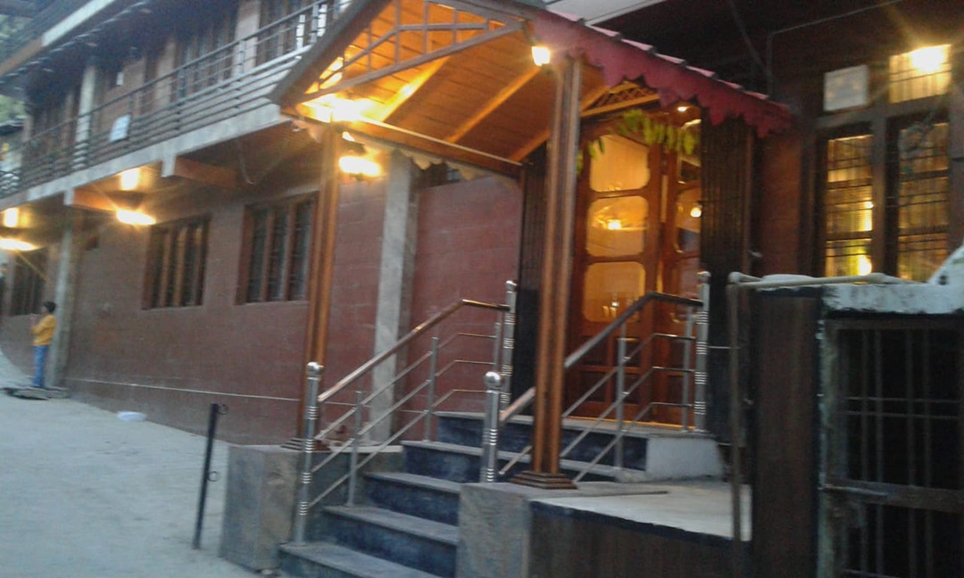 Collection O 87044 Naini Rr Residency