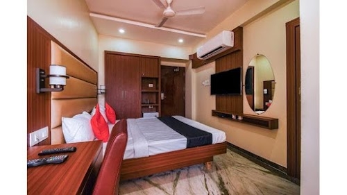Capital O 64474 Hotel Gulshan Plaza