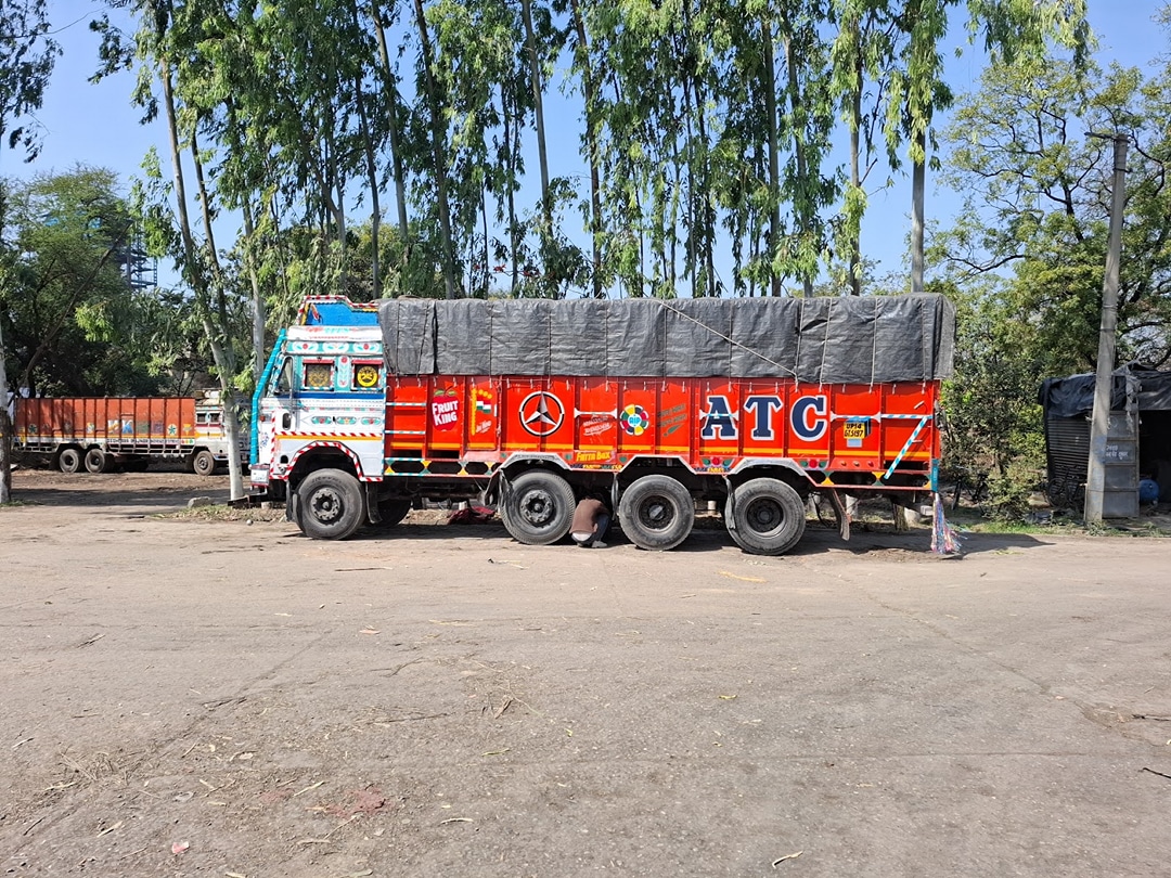 Nagpur Golden Transport Company