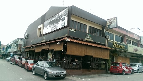 Cawan Mas Cafe