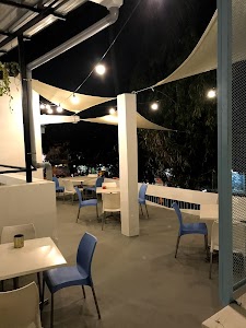 Roy's Cafe