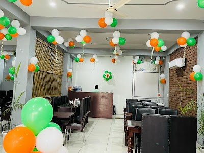 Crazy Bite Cafe & Restaurant