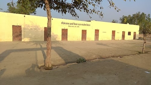 Hariom Prakash Adarsh Kisaan vidyalaya paurara