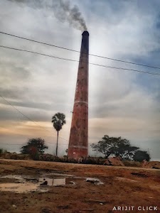 SANTI BRICK FIELD
