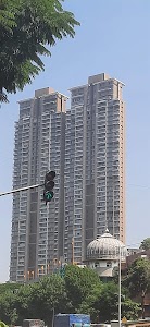 Parel East, Parel