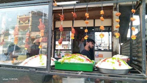 Lucknow Roll Chinese Centre