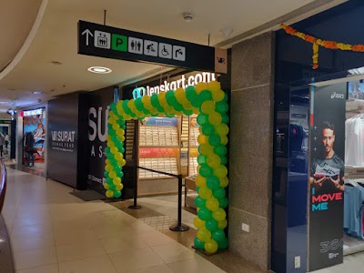 Lenskart.com at VR Mall, Surat
