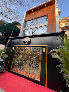 RICH HOTEL