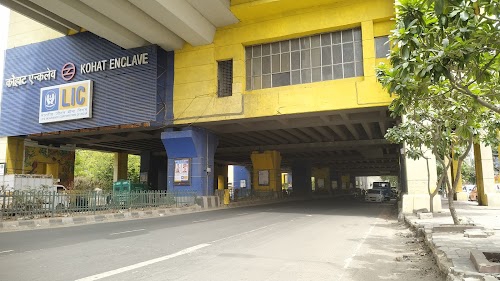 Kohat Enclave (Metro Station)