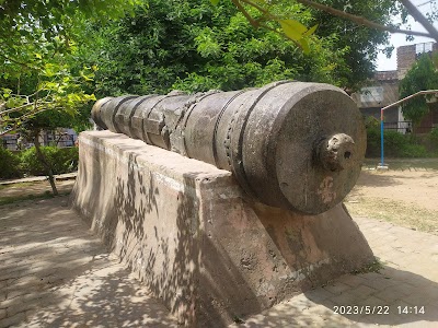Top Tiraha