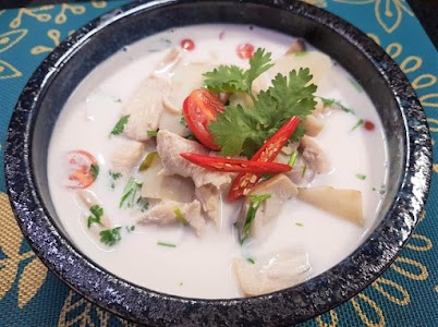 PRITI CHINESE FAMILY RESTORENT & Travels