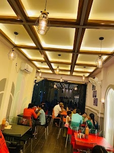 Wow Pizza Cafe Bahraich