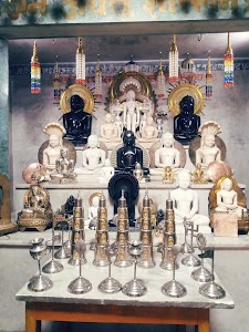 Shri Degamber Jain Mandir katra Medniganj