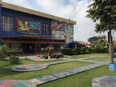 FOXX BANGAR CINEMA