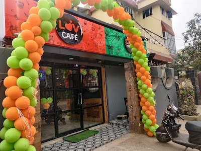 Lov Cafe | Lov Momoz