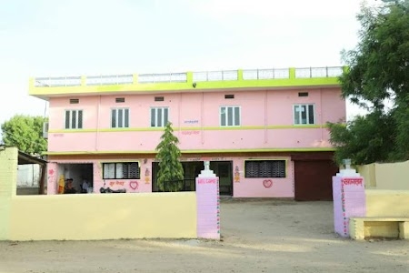Rundwal house