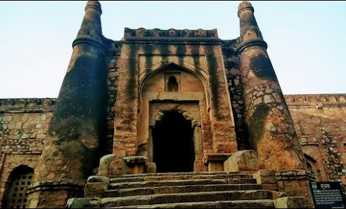 Khirki Masjid