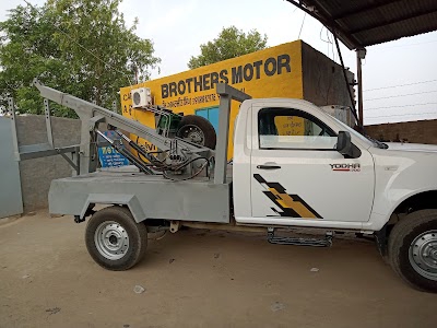 Brothers crane service