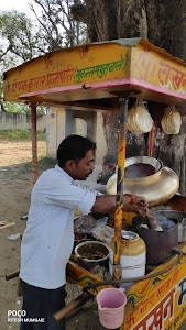 Deepak Bhai Chhole/Matar Kulche Wale