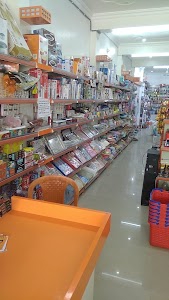 Super stores colonelganj