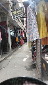Seelampur market