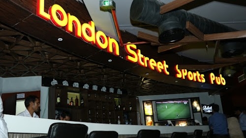 London Street Sports Pub