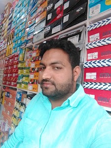 New Delhi footware