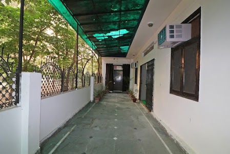 OYO 11926 OOAK Hotel